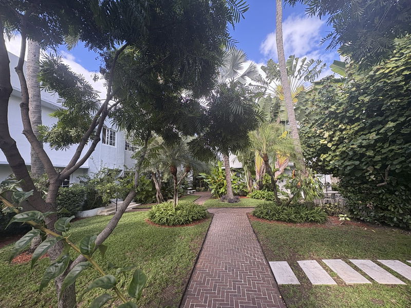 The Park Vintage Condo main photo